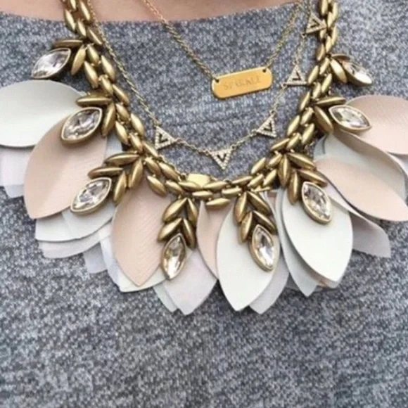 Stella & Dot | Versatile Crystal Encrusted Birdie Feather Statement Neck… - Picture 10 of 16